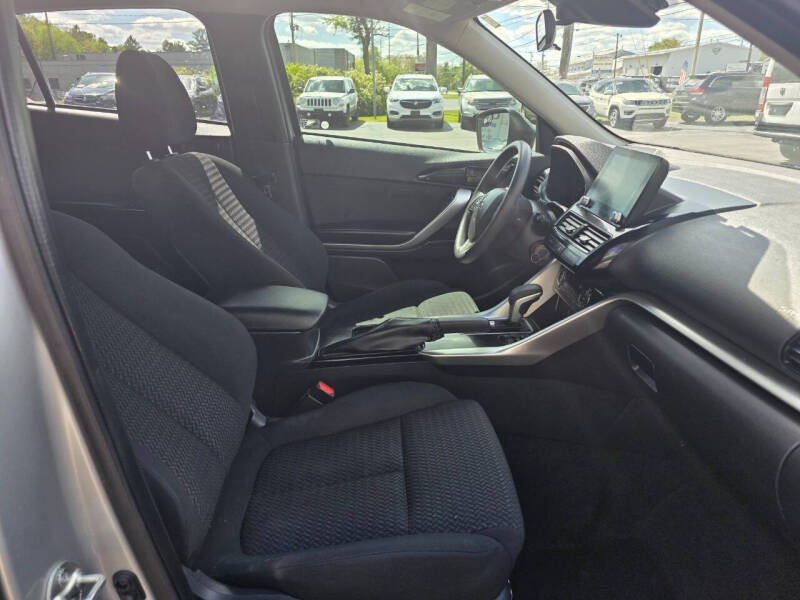 2022 Mitsubishi Eclipse Cross LE