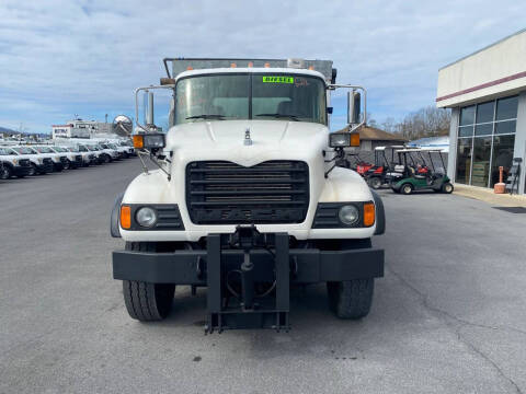 2006 Mack CV713