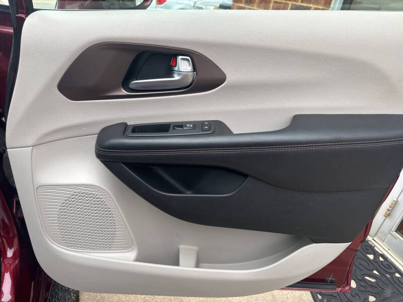 2018 Chrysler Pacifica Touring L Plus