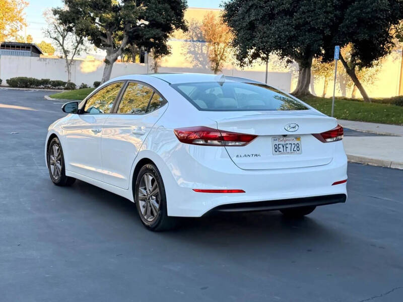 2018 Hyundai Elantra