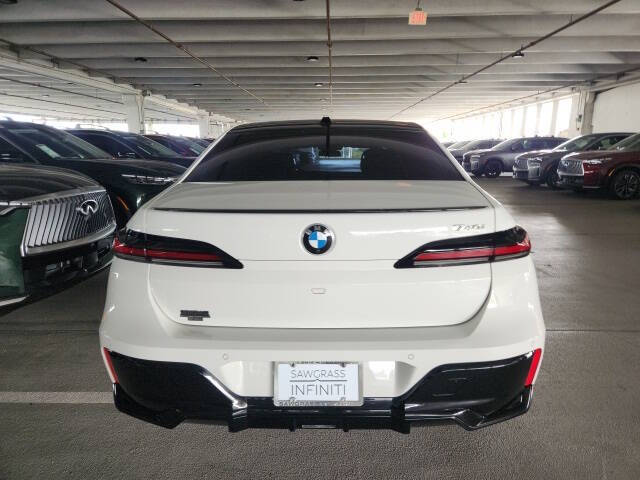 2023 BMW 7 Series 740i