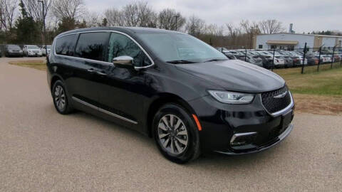 2023 Chrysler Pacifica Plug-In Hybrid Limited
