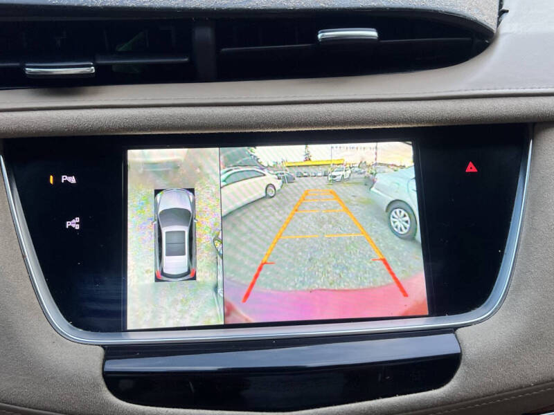 2017 Cadillac XT5 Platinum