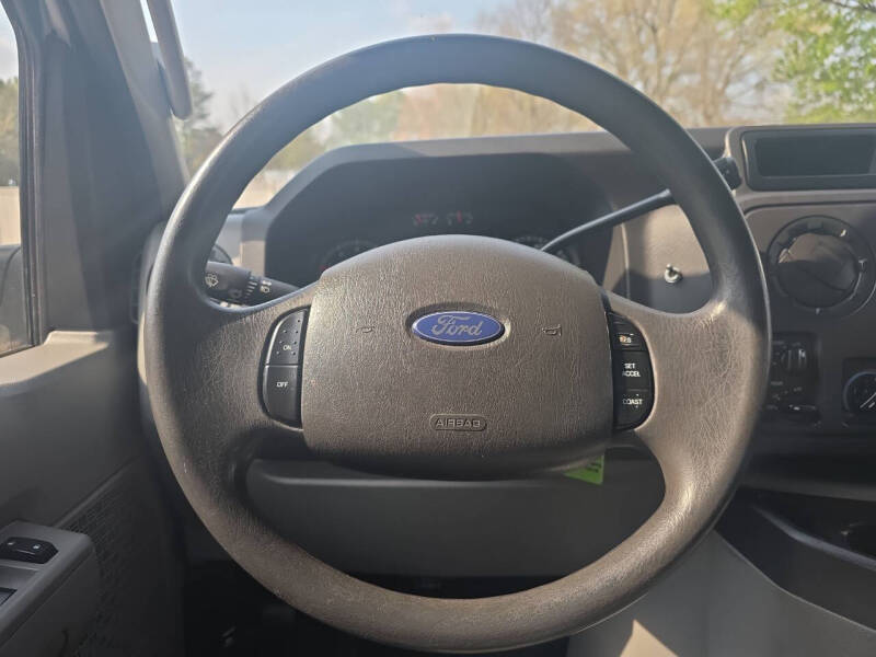 2011 Ford E-Series E-350 SD XL