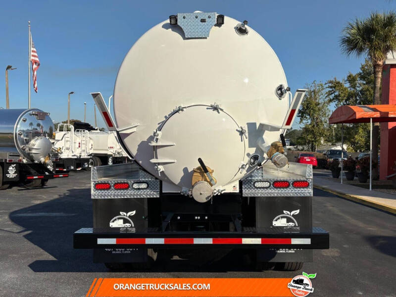 2025 Freightliner Cascadia