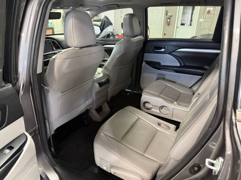 2017 Toyota Highlander XLE