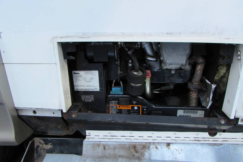 2001 Winnebago Rialta