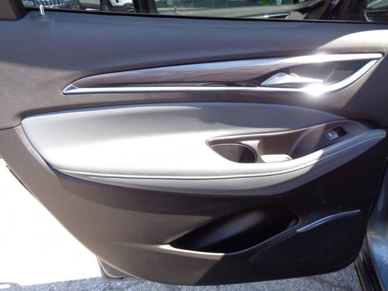 2018 Buick Enclave Essence
