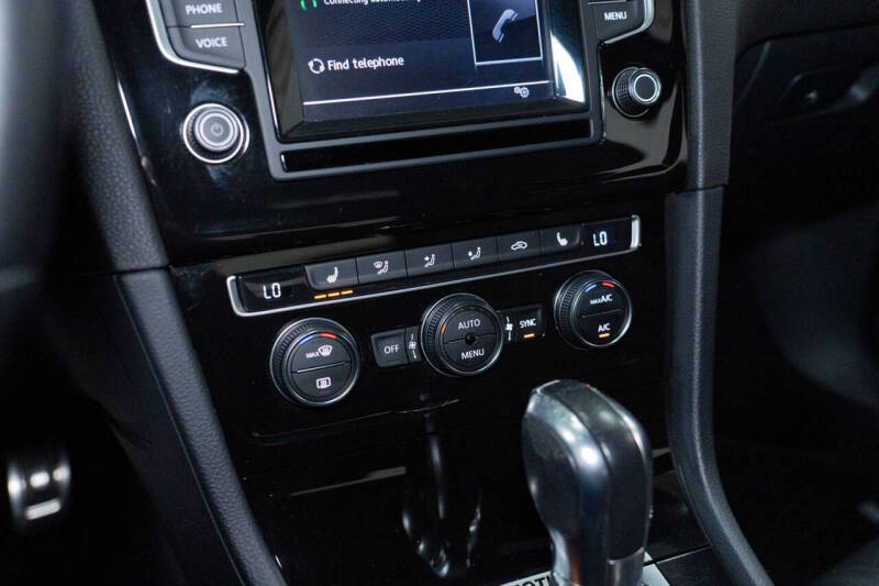 2015 Volkswagen Golf R