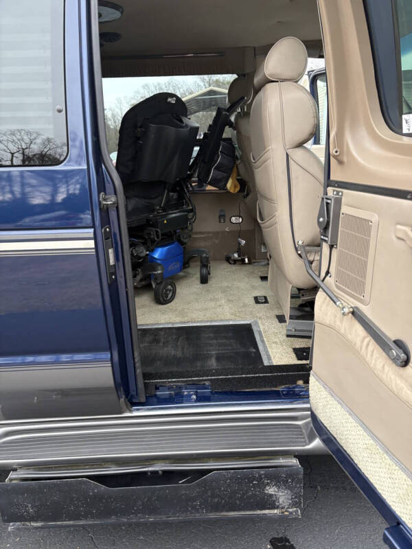 2007 Ford E-Series E-250 SD