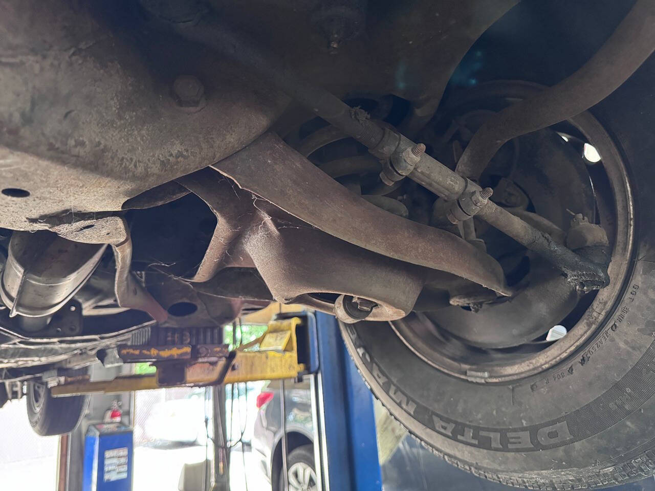 1996 Buick Roadmaster 32