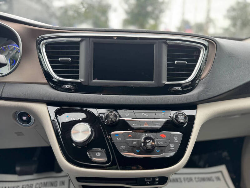 2018 Chrysler Pacifica Touring L