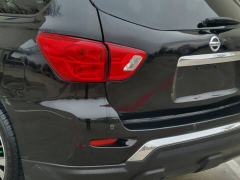 2019 Nissan Pathfinder SL