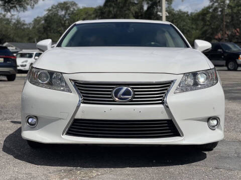 2015 Lexus ES 300h