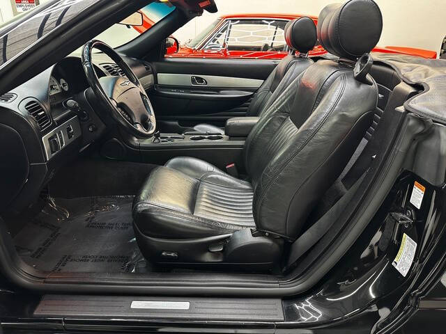 2005 Ford Thunderbird Deluxe