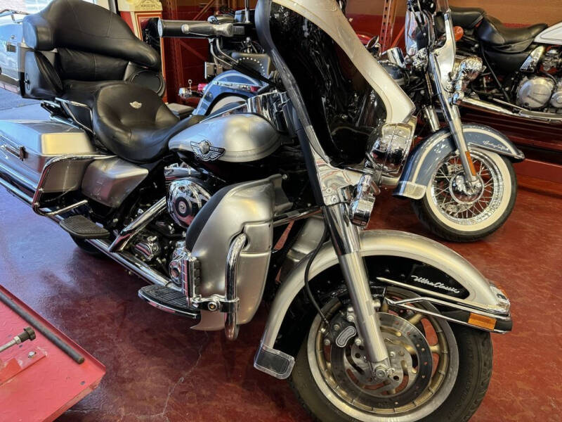 2003 Harley-Davidson® FLHTCUI - Electra Glide®