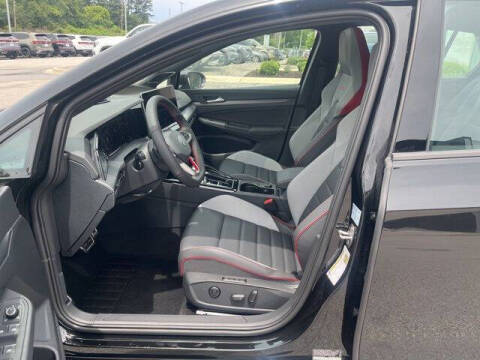 2025 Volkswagen Golf GTI SE