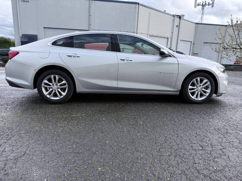 Used 2018 Chevrolet Malibu 1LT with VIN 1G1ZD5ST2JF174840 for sale in Kirkland, WA
