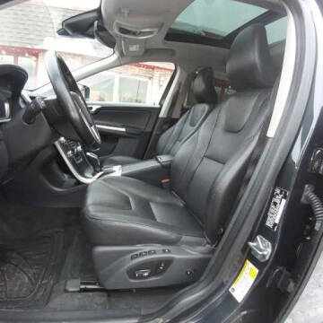 2016 Volvo XC60 T5 Drive-E Premier