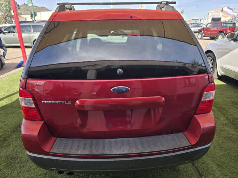 2005 Ford Freestyle SE