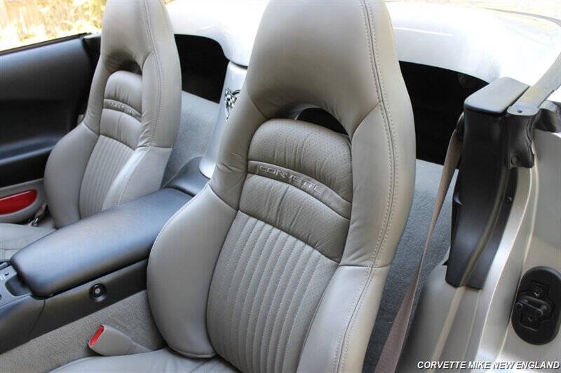 2002 Chevrolet Corvette 34