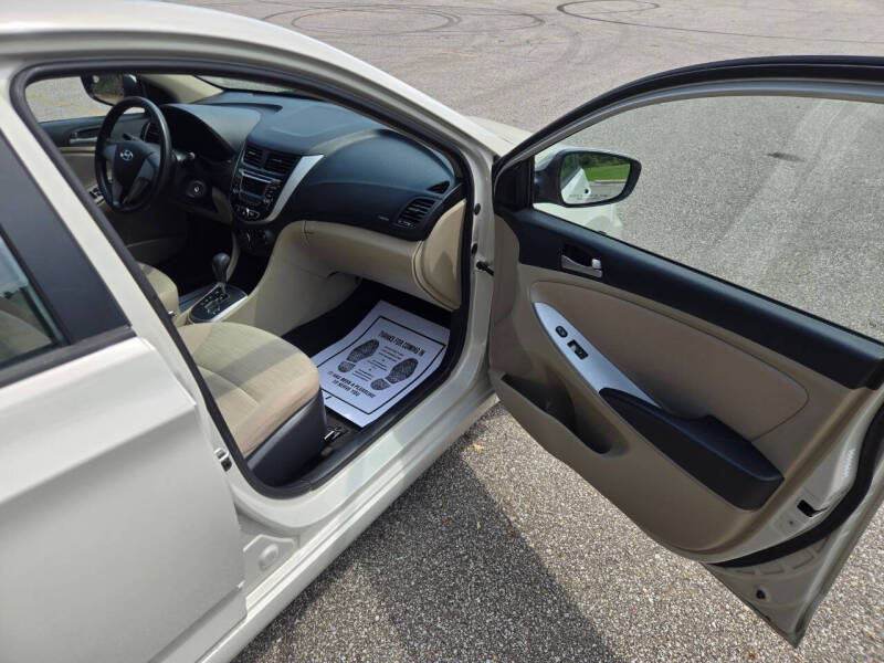 2015 Hyundai Accent GLS