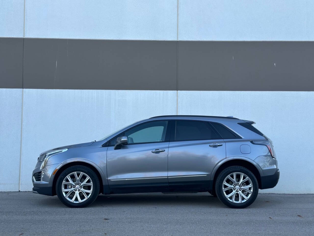 2020 Cadillac XT5 for sale at Phoenix Motor Co in Romulus, MI