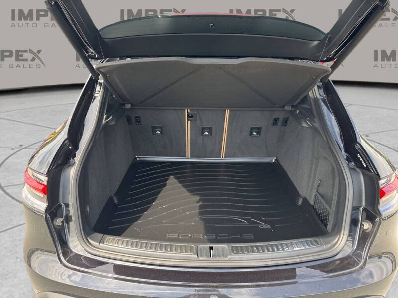 2023 Porsche Macan S
