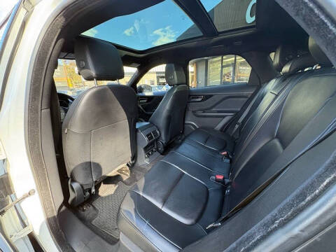 2017 Jaguar F-PACE 35t Premium