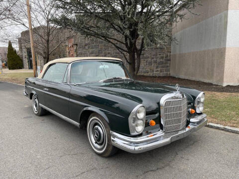 1967 Mercedes-Benz 250SE Cabriolet for sale at Gullwing Motor Cars Inc in Astoria NY