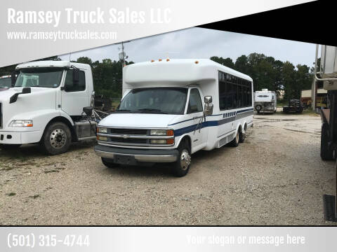 2002 Chevrolet Express Cutaway for sale at Ramsey Truck Sales LLC in Benton AR