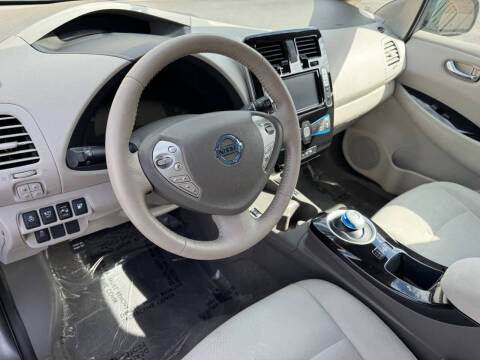 2017 Nissan LEAF SV