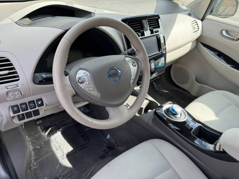 2017 Nissan LEAF SV