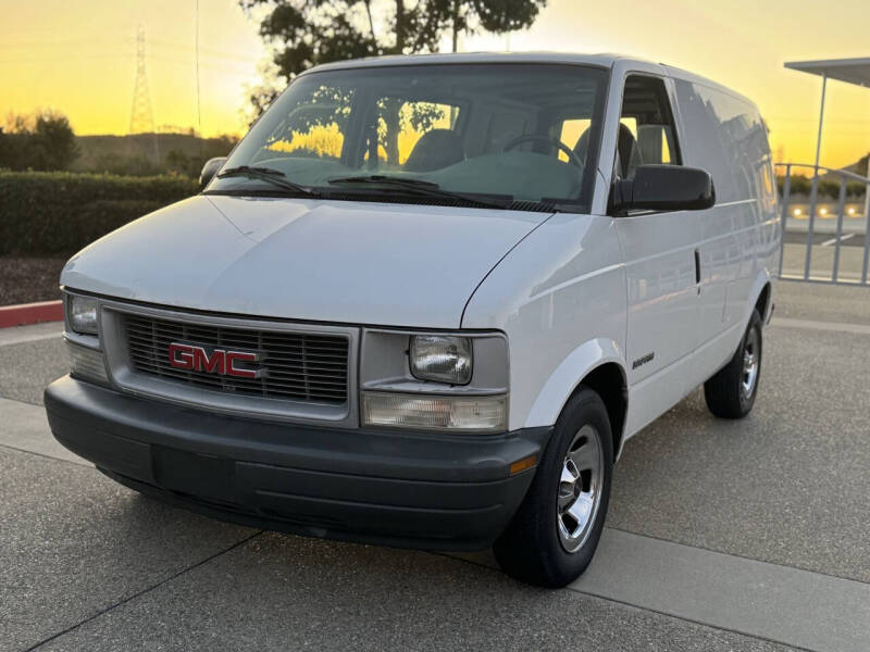 2000 GMC Safari for sale at JENIN CARZ in San Leandro CA