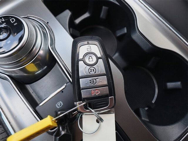 2024 Ford Edge Titanium