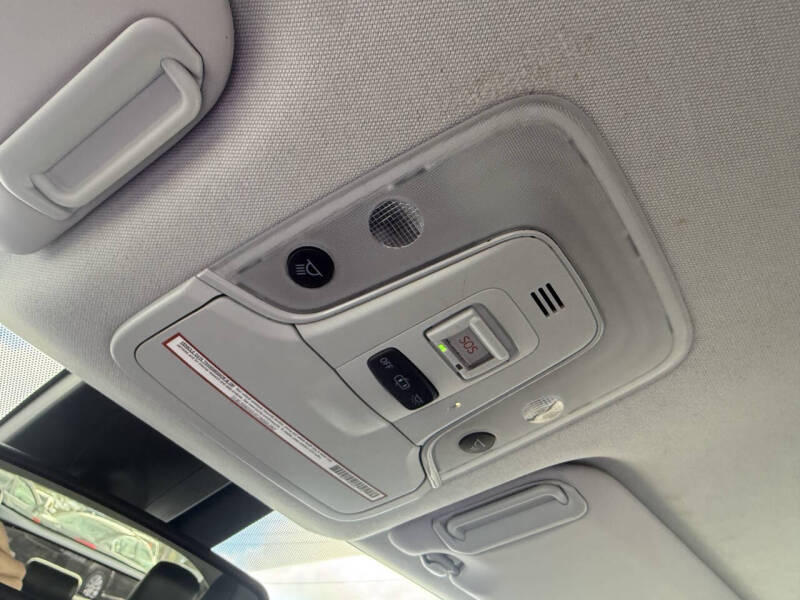 2020 Toyota Prius XLE AWD-e