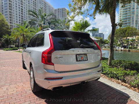 2016 Volvo XC90 T6 Momentum