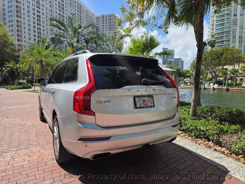 2016 Volvo XC90 T6 Momentum
