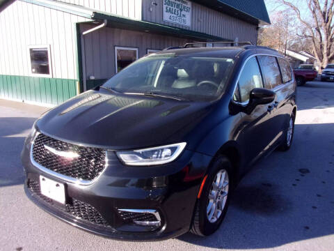 2022 Chrysler Pacifica Touring L