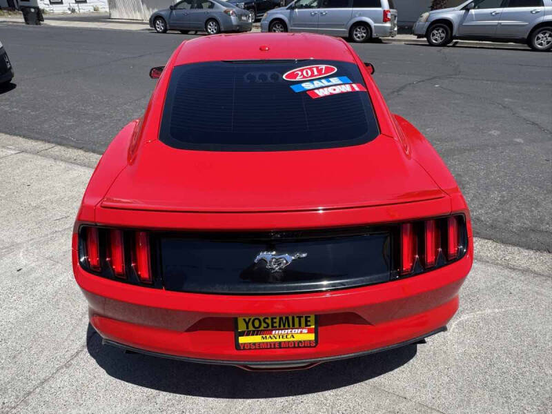 2017 Ford Mustang EcoBoost Premium