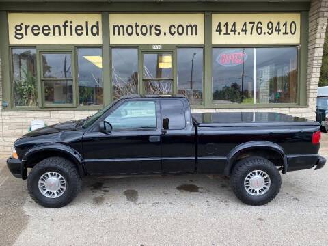2000 GMC Sonoma for sale at GREENFIELD MOTORS in Milwaukee WI