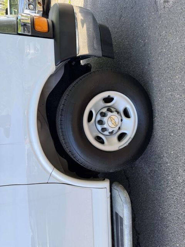 2024 Chevrolet Express 2500