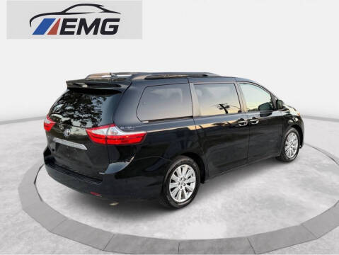 2015 Toyota Sienna