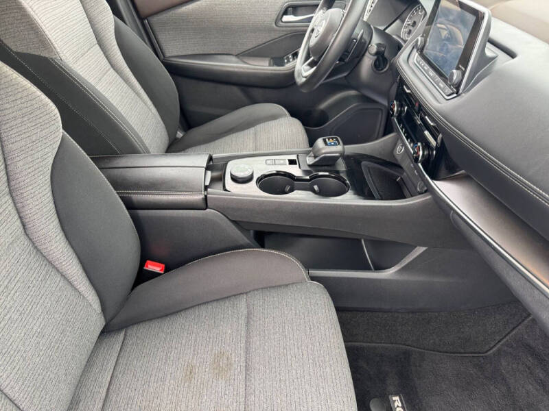 2022 Nissan Rogue SV