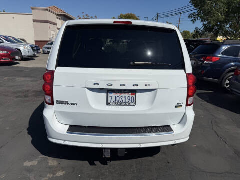2014 Dodge Grand Caravan SXT 30th Anniversary