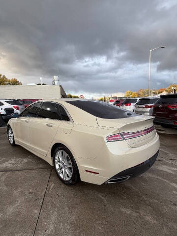 2014 Lincoln MKZ