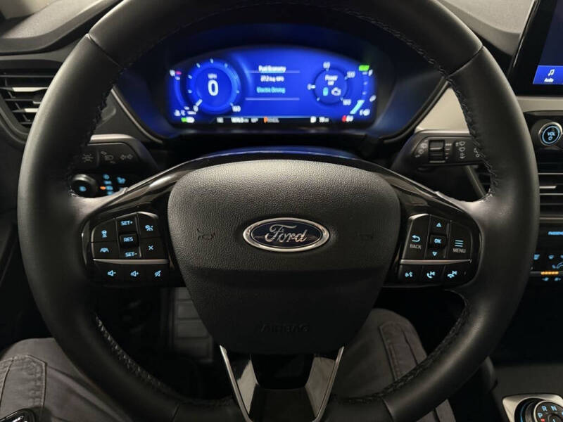 2022 Ford Escape Hybrid SEL