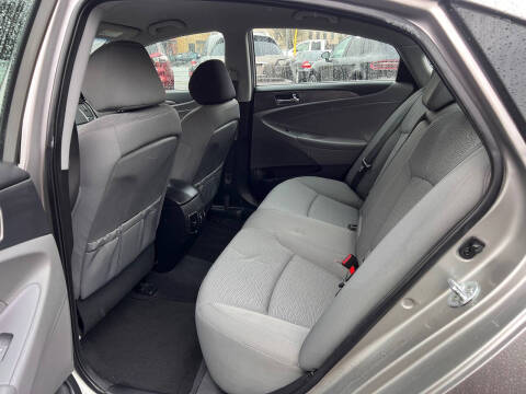 2013 Hyundai Sonata Hybrid