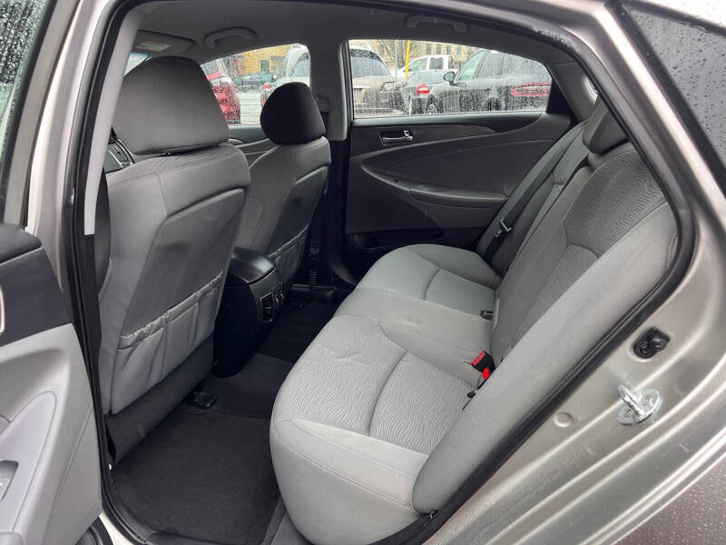 2013 Hyundai Sonata Hybrid