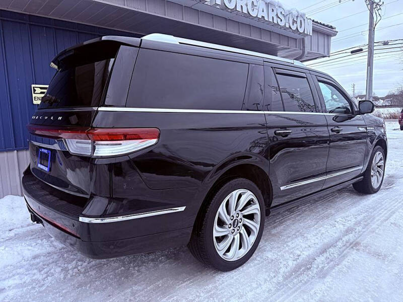 2022 Lincoln Navigator L Reserve